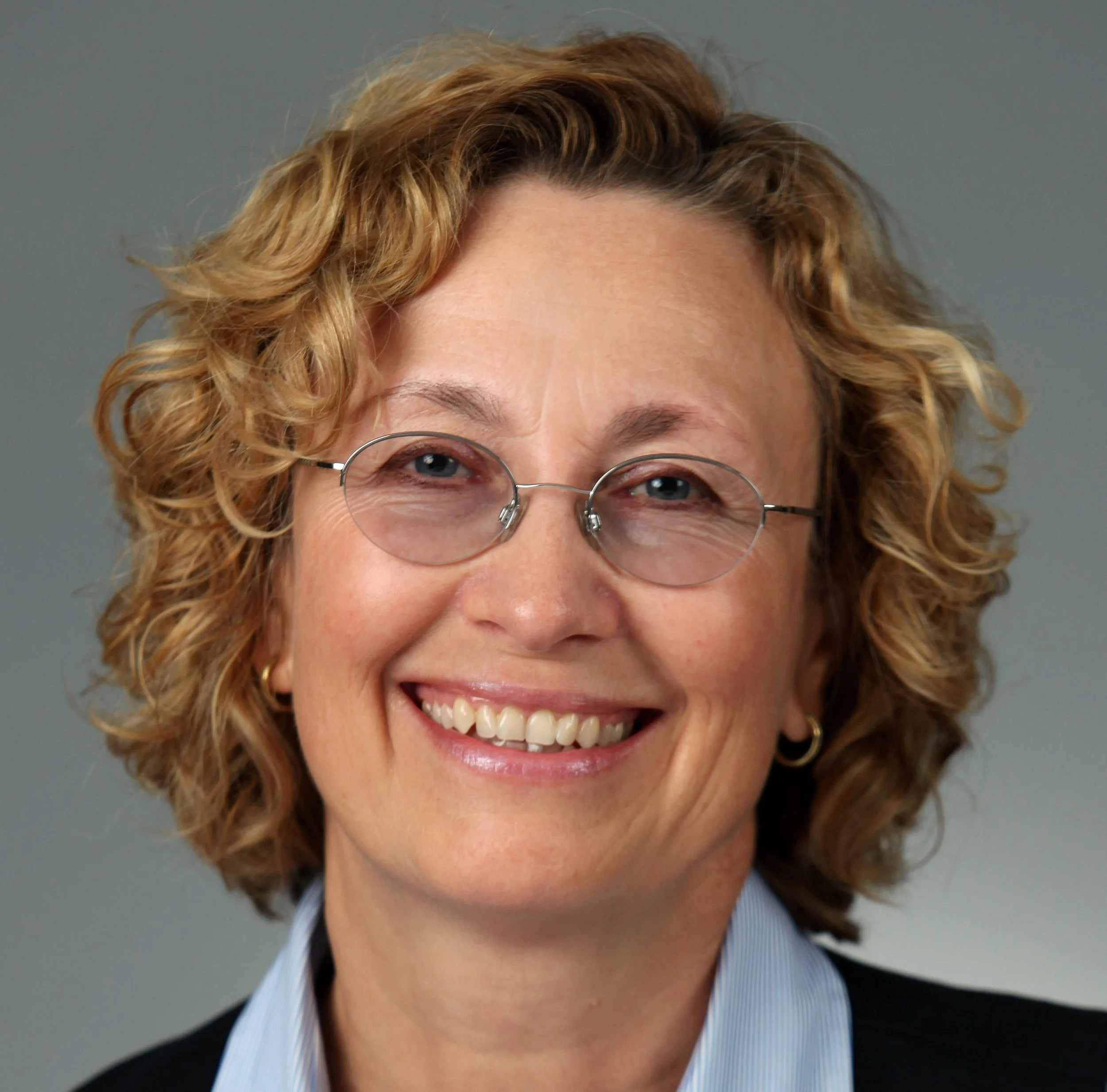 Uzhurda samolyotda fohishalar Onlayn porno tomosha qilish: Kotib va xojayin